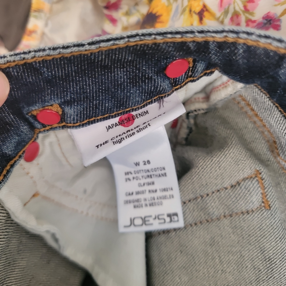 Joe's Jeans High Rise Short the Charlie 26 - Picture 3 of 4